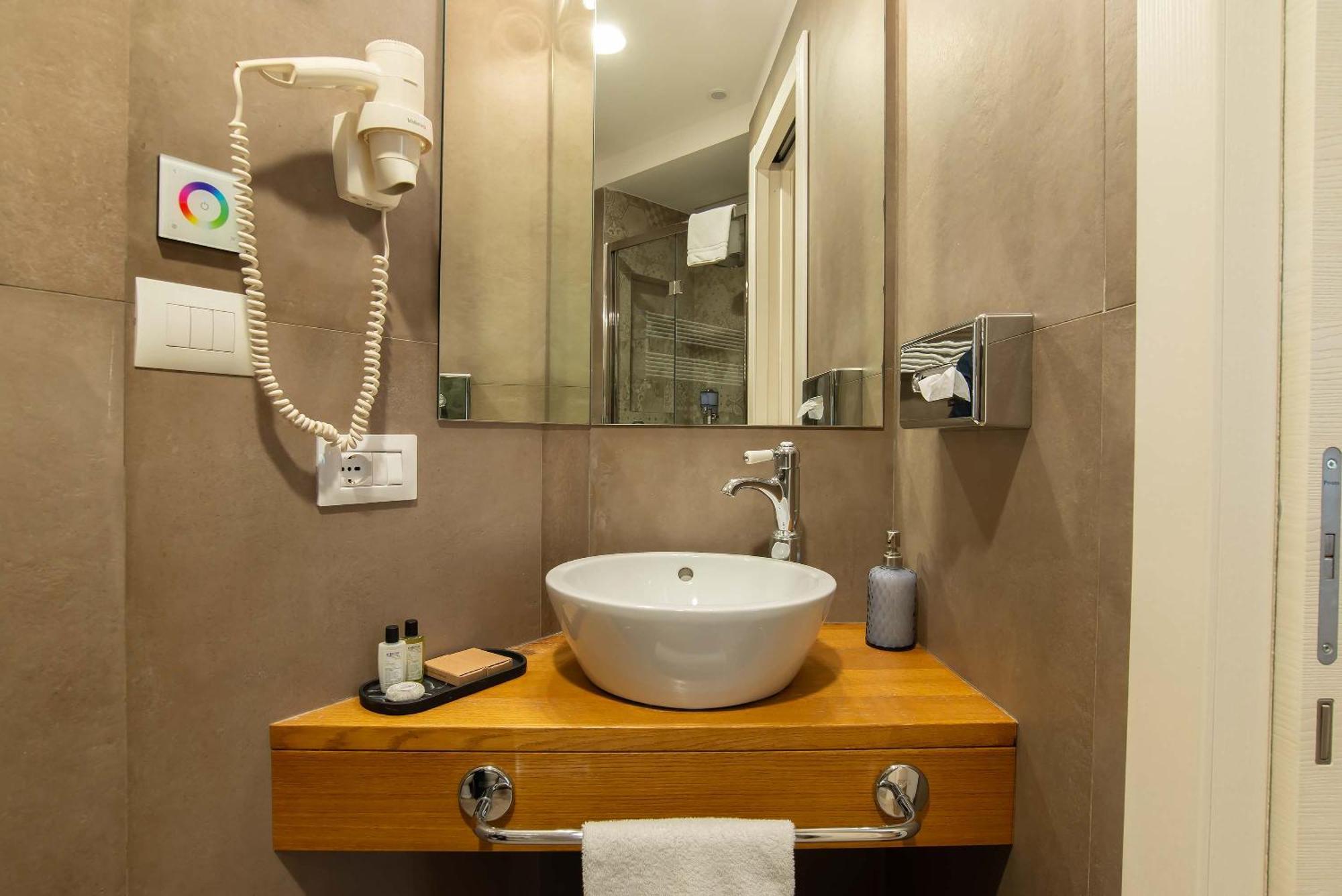 Hotel Elite Roma Esterno foto