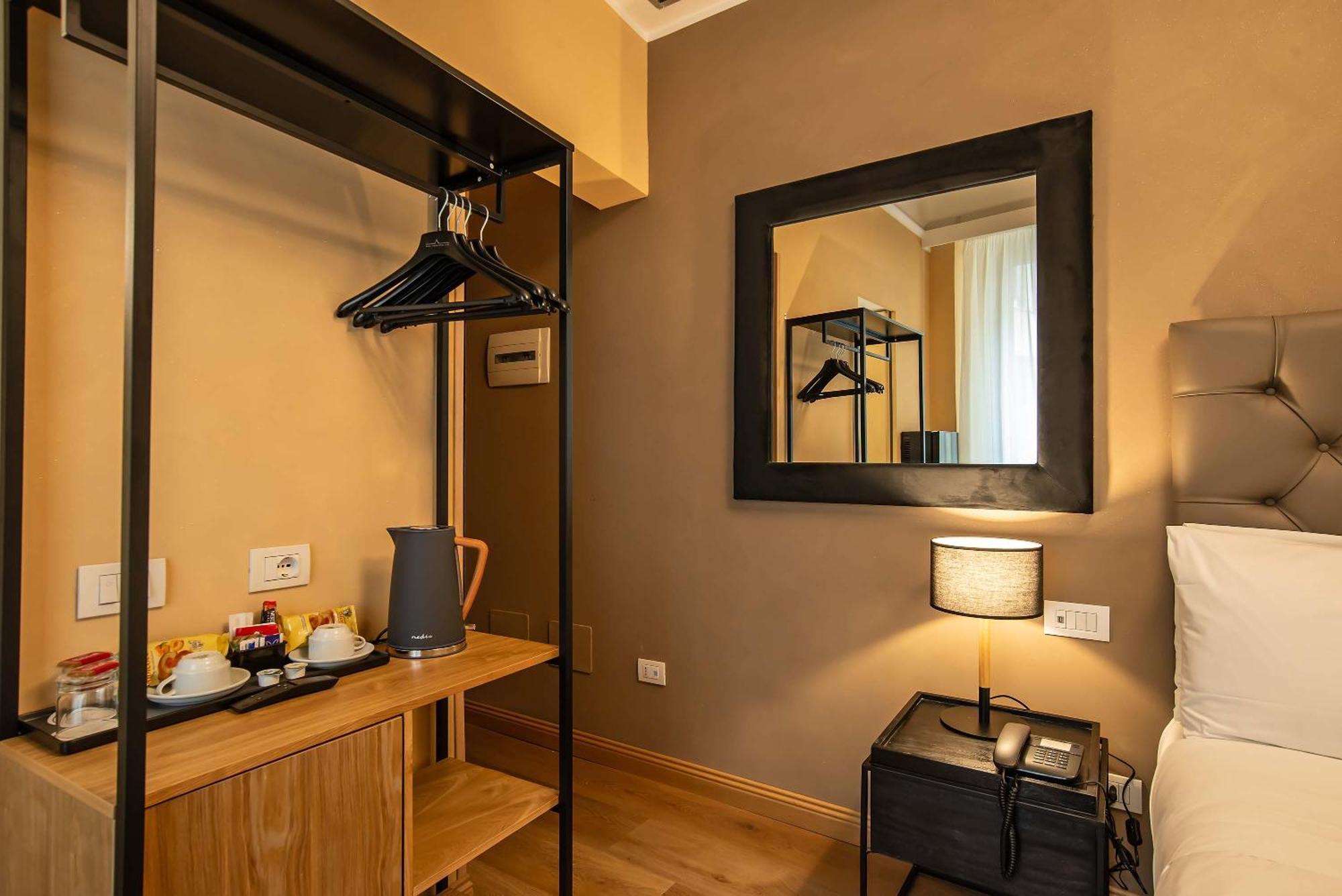 Hotel Elite Roma Esterno foto