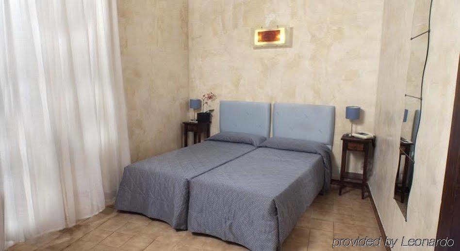 Hotel Elite Roma Esterno foto
